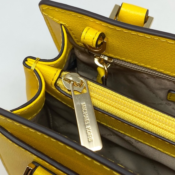 NWT Michael Kors Satchel - Picture 7 of 9